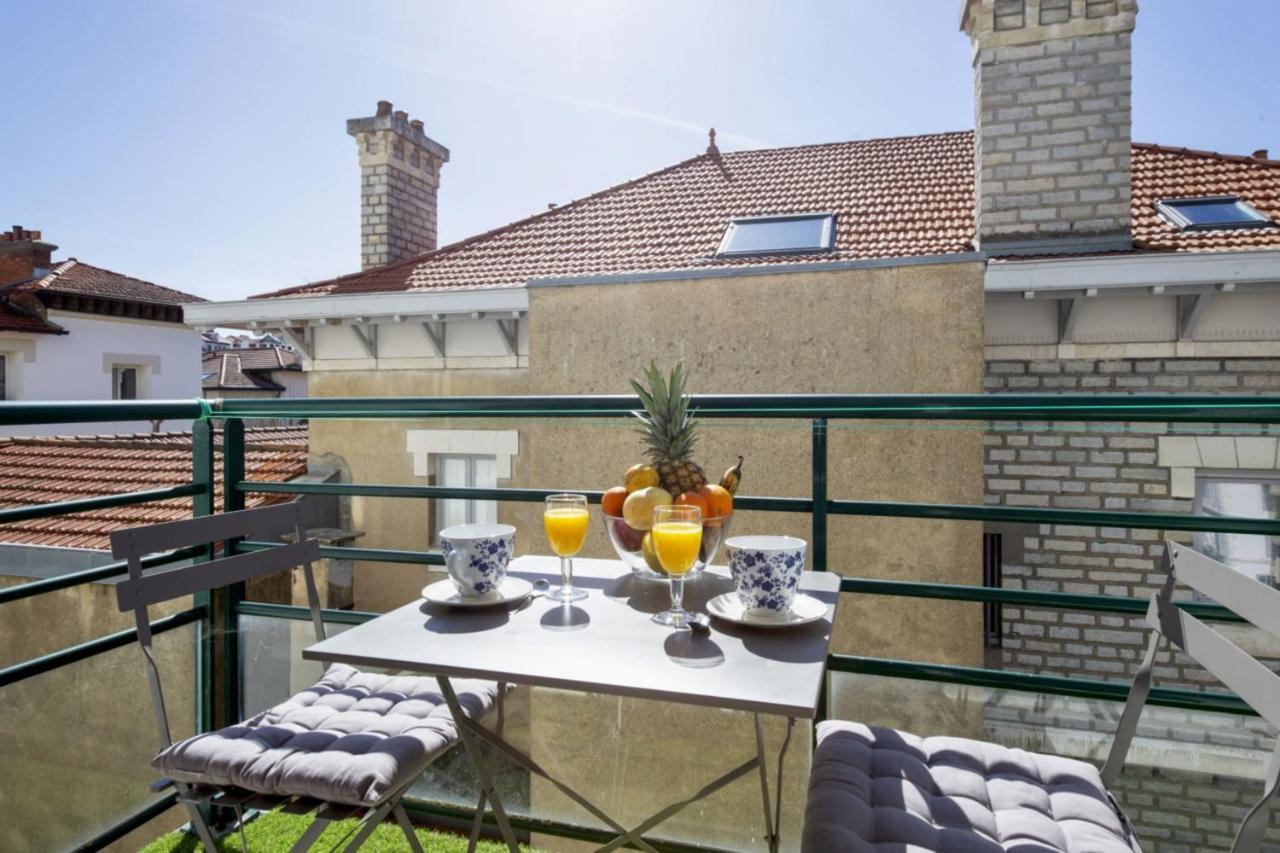 Appartement De La Grande Plage - Welkeys Biarritz Exterior photo